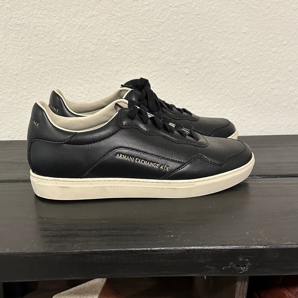 Armani Exchange Men's Black and White Sneakers